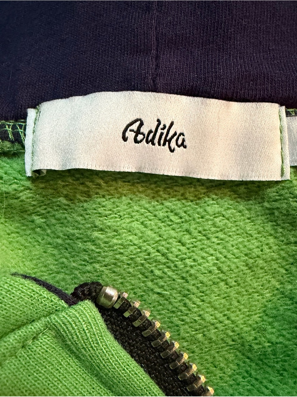 Adika Cropped Hooded Full Zip Sweatshirt Green Size XS Graphic Los Angeles - Picture 5 of 7